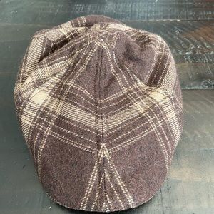 Aldo’s paperboy hat in brown size Medium